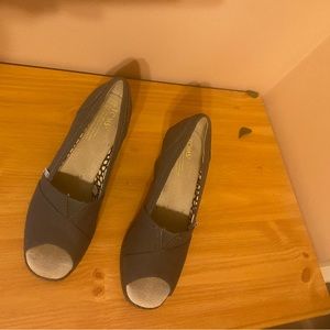 Toms Ash Grey Wedges Size 7.5